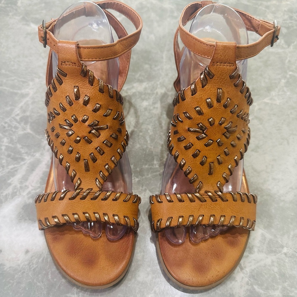 Massini Boho Y2K Sandals Women's Size 10M Slingback Chunk Indie Heels
